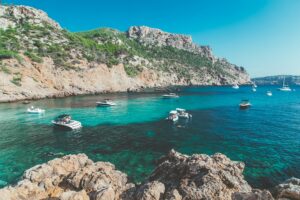 Spain’s Housing Prices Surge in 2024: Foreign Investment Drives Real Estate Boom Spain’s Housing Prices Surge in 2024: Foreign Investment Drives Real Estate Boom