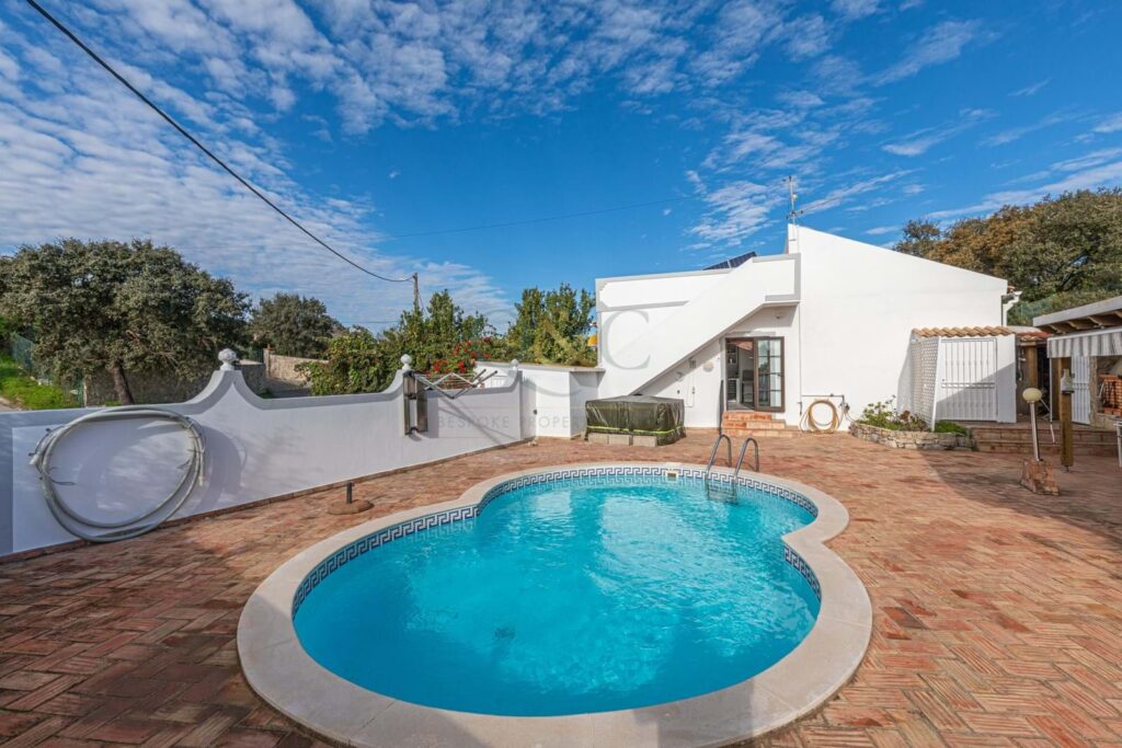 villa for Sale in são brás de alportel