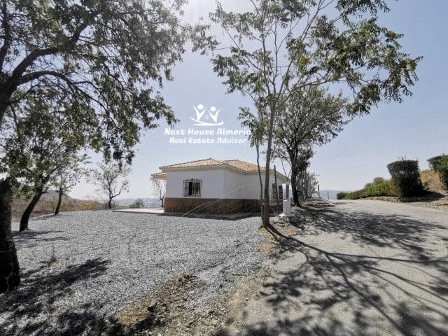 villa for sale in lúcar