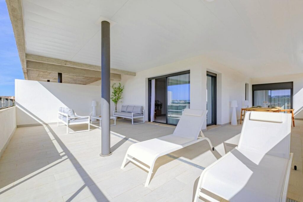 penthouse for sale in Casares