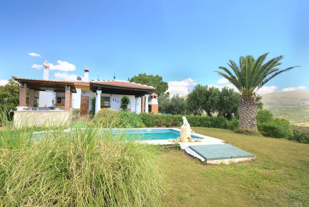 villa for sale in Periana