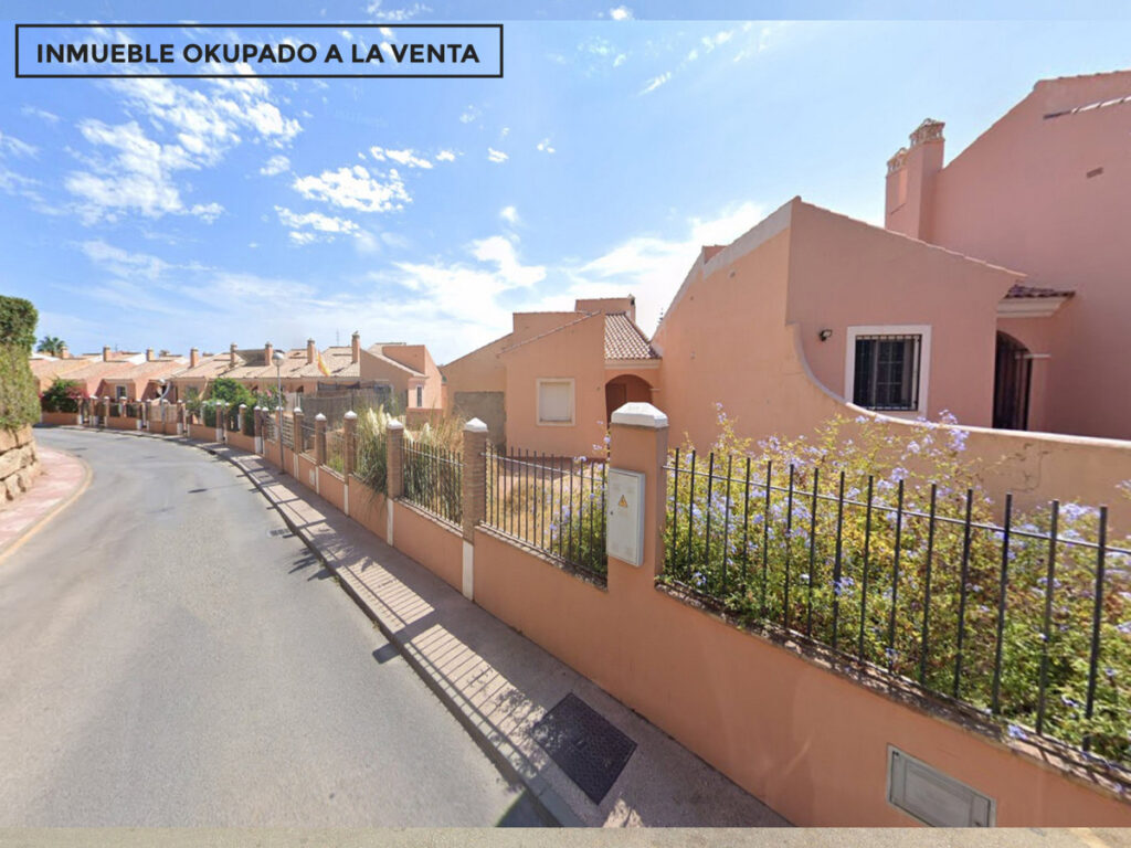 Villa for sale in Riviera del Sol