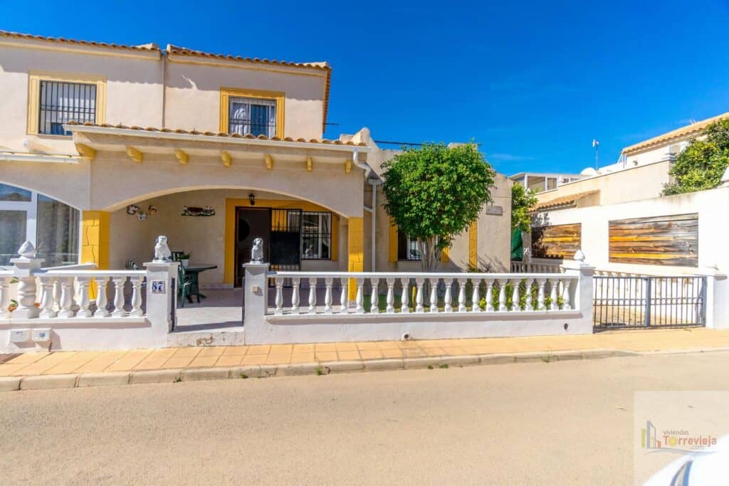 town house for sale in Playa Flamenca